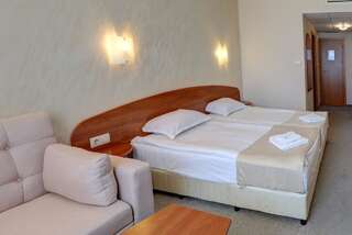 Отель Paraiso Beach Обзор Двухместный номер с 2 отдельными кроватями и балконом (для 2 взрослых и 2 детей)-2